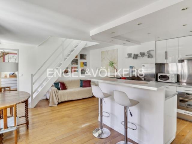 Paris IV Charmant 2 pièces avec mezzanine rénové, calme et ens