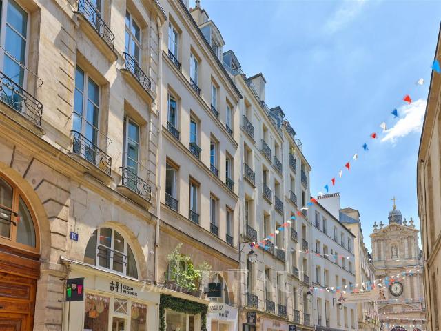 PARIS 4e Rue de Sévigné 68m² Paris 4ème