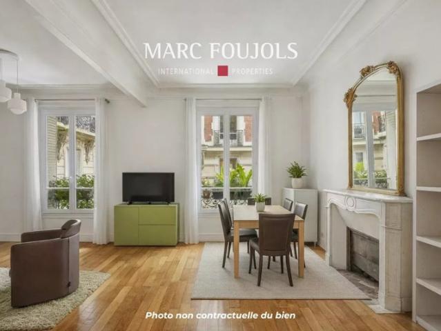 Paris IX? – Rue des Martyrs – Appartement T3 de caractère au sein d’un immeuble XIX?
