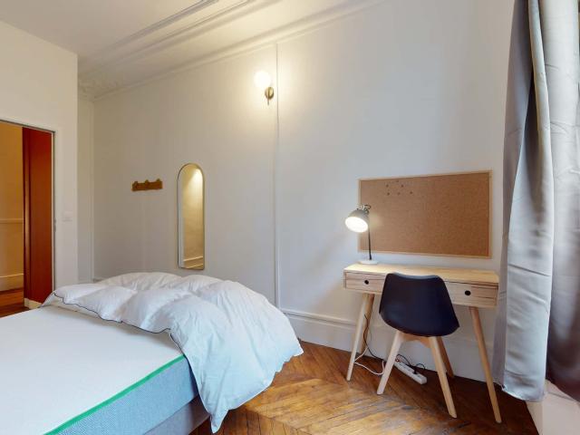 Paris Jean Jaurès Private Room 6