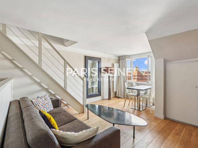 Paris Seine Duplex en dernier étage !
