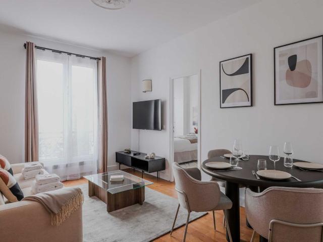Parisian charm: Elegant 1 bedroom apt, Paris Amsterdam Apartments for Rent