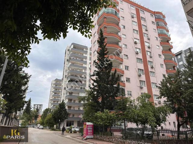 Paris'ten Fatih Polis Merkezi Civarı 4+1 Satılık Daire
