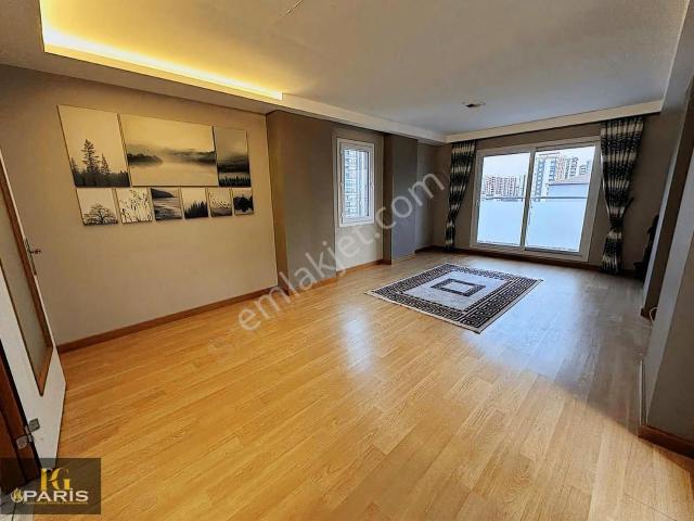 Paris'ten Gürselpaşa'da Site İçerisinde 3+1 Satılık Daire