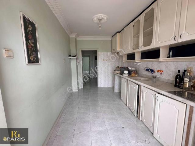 Paris'ten İmkb Fen Lisesi Civarında 3+1 Kiralık Daire