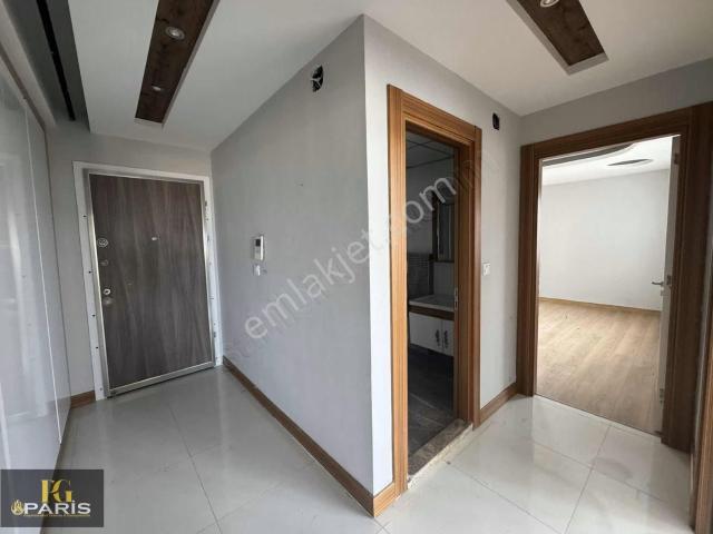 Paris'ten Çok Geniş Güvenlıklı 2+1 Kiralık Daıre