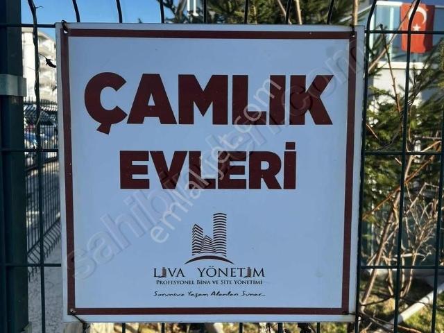 Park Afyon Emlaktan Site İçinde Arakat Kilerli 4+1 Geniş Daire.