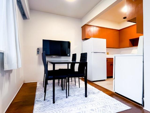 Park Beach Manor 3 Bedroom Apartment for Rent at 1925 Nelson St, Vancouver, BC V6G 1N3 West End