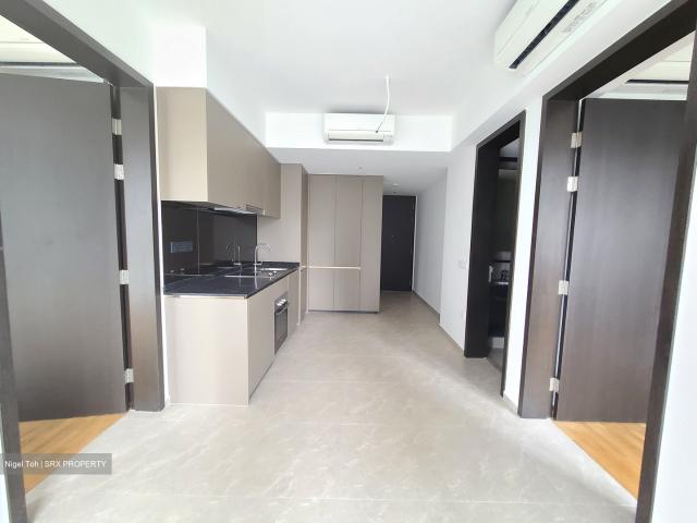 Park Colonial D13, Condominium