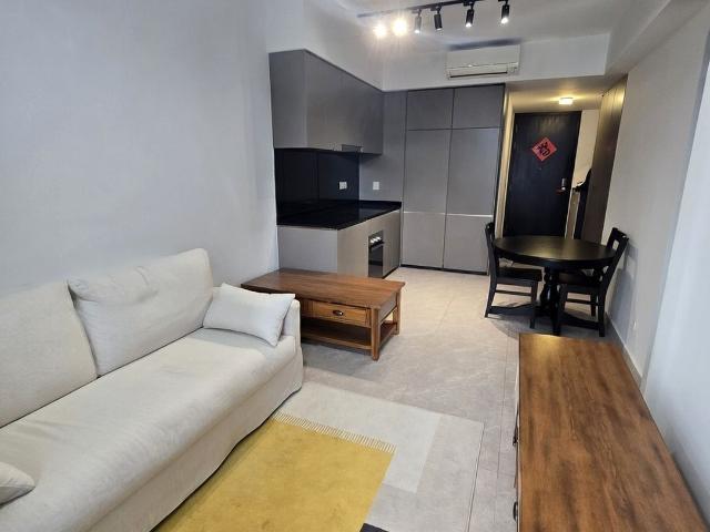 Park Colonial D13, Condominium