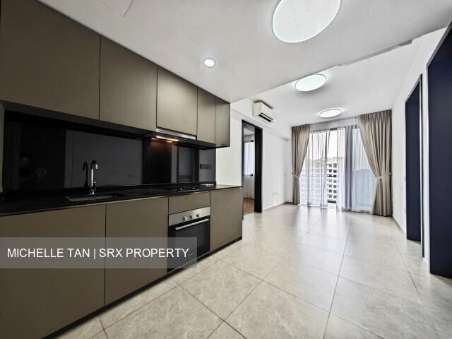 Park Colonial D13, Condominium