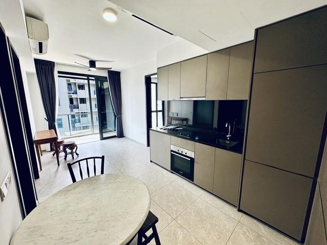 Park Colonial 2 rooms 2 baths apt, partial furnished, next to Woodleigh MRT
