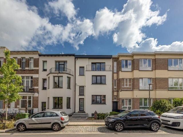 Park Den Brandt ∣ Renovated home for co housing
