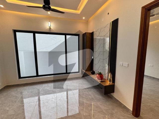 Park Facing 10 Marla House For Sale Top City 1