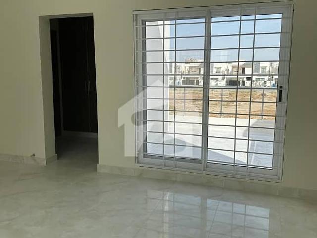 Park facing house 500 sq yd