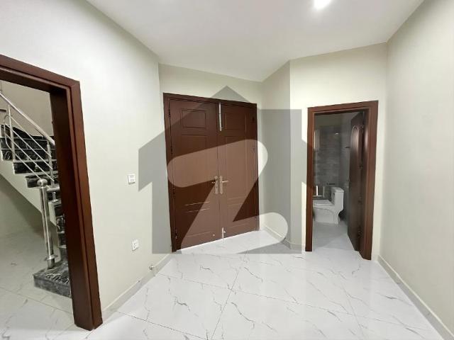 Park Facing House 350 Square Yard Available For Rent At Falcon Complex New Malir