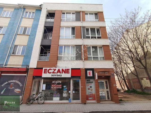 Park Gayrimenkul'den Derman Caddesi Üzerinde Ara Kat Kiralık 2+1