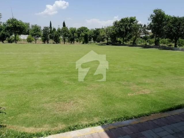 Park Road Chak Shahzad Farm House