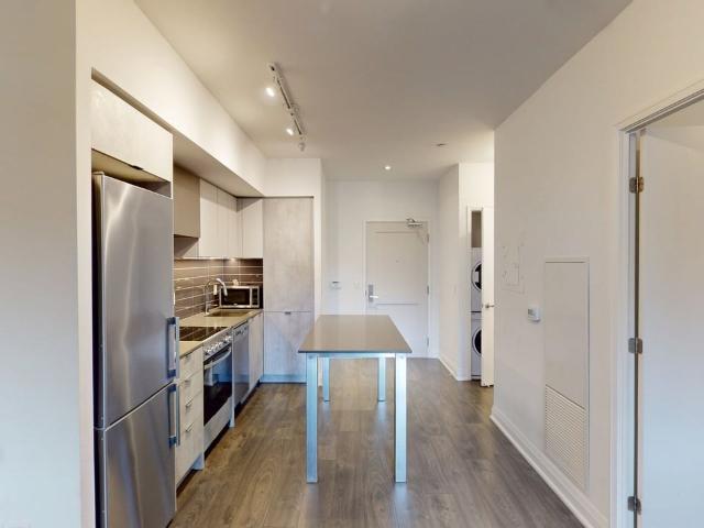 PARK TERRACES AT VALHALLA TOWN SQUARE 1 Bedroom Apartment for Rent at 26 Gibbs Rd, Toronto, ON M9B 0E3 Eatonville