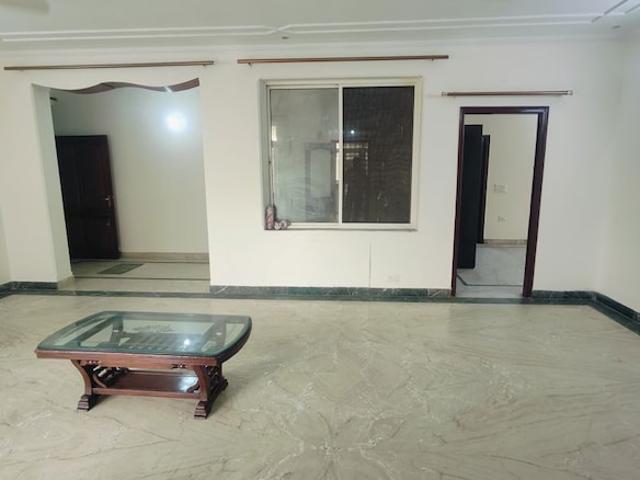 Park View Apartments Gurgaon 3.5 Bedroom 2400 Sq. Ft. Apartment in Sector 56 Gurgaon Listing ID: #10371