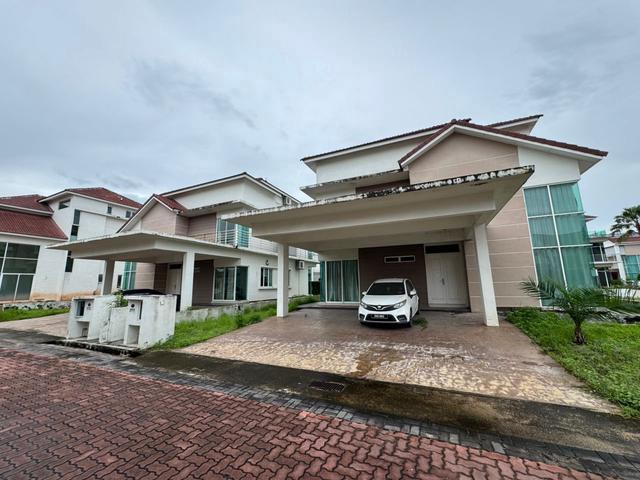 Park View Halaman Juru Setia Pool Side 25 Storey Bungalow Very Cheap