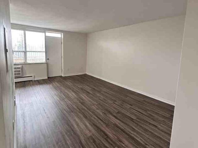 Park View Place 2 Bedroom Apartment for Rent at 137 Ontario St, St. Catharines, ON L2R 5J9 Downtown St. Catharines