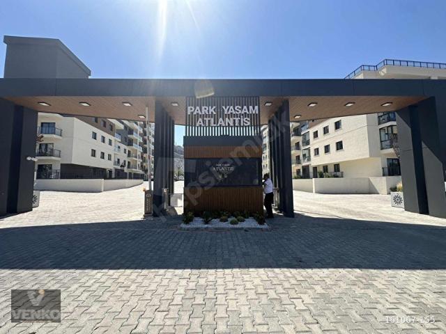 Park Yaşam Atlantis'te Kiralık 1+1 Giriş Cephe Ara Kat Daire