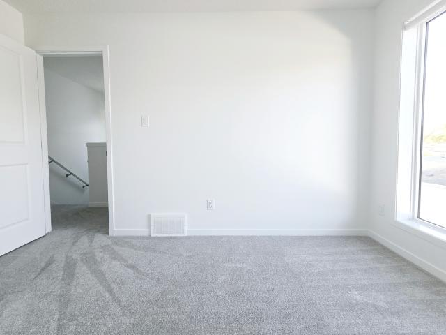 Parkdale 11637 84 St 3 Bedroom Apartment for Rent at 11637 84 St Nw, Edmonton, AB T5B 3C1 Parkdale