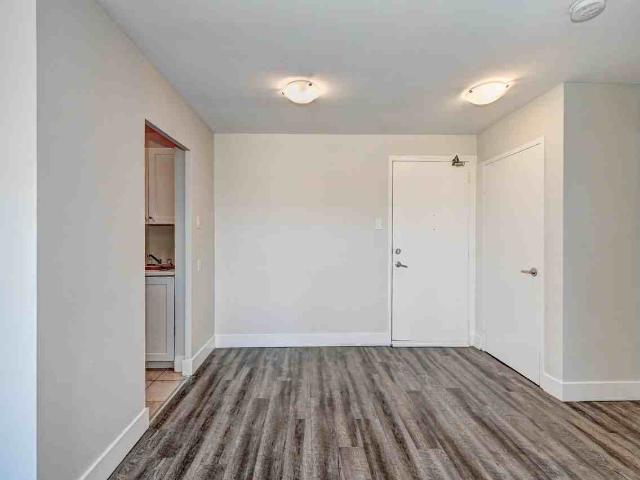Parkdale Tower Apartments 3 Bedroom Apartment for Rent at 120 Grand Ave, London, ON N6C 1L7 South London
