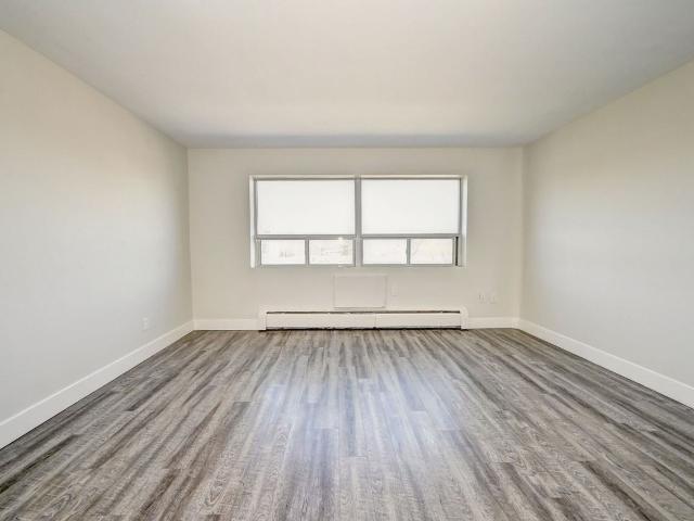 Parkdale Tower Apartments 3 Bedroom Apartment for Rent at 120 Grand Ave, London, ON N6C 1L7 South London