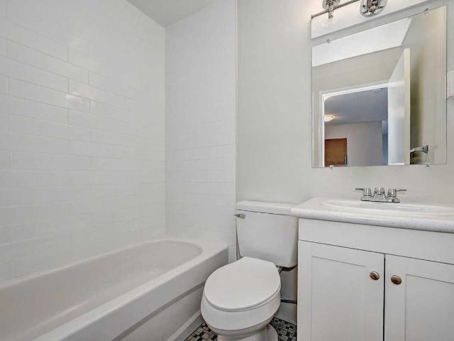 Parkdale Tower Apartments 3 Bedroom Apartment for Rent at 120 Grand Ave, London, ON N6C 1L7 South London