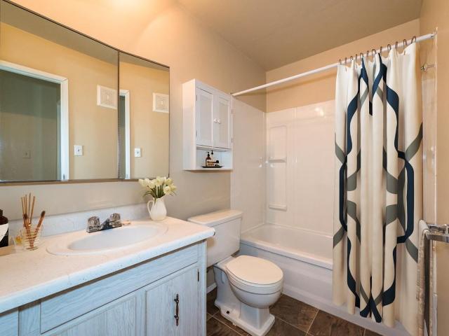 Parke Avenue Square 1 Bedroom Apartment for Rent at 7108 104 7108 Parke Ave Red Deer, AB T4P 1M9 Pines