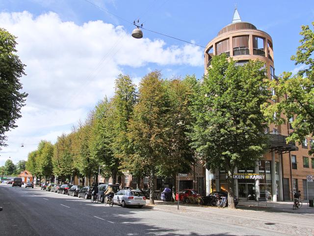 Parkering i P kælder til leje/ køb på Dr. Priemes Vej 14. Frederiksberg C