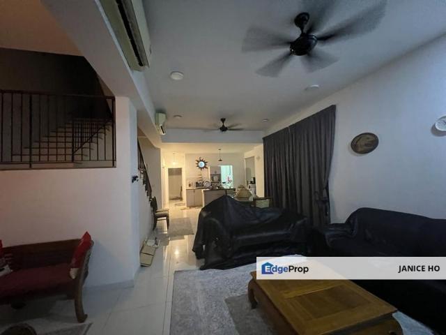Parkfield Residences, Tropicana Heights