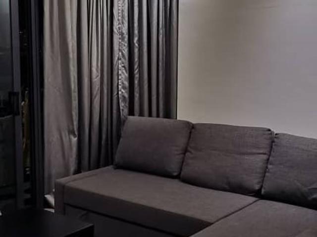 Parkhill Residence Medium Room for Rent Available 1st September