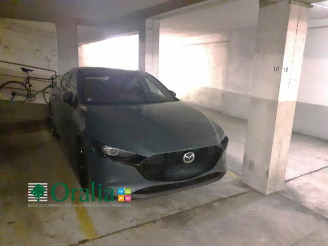 Parking Marais / rue Simon le Franc