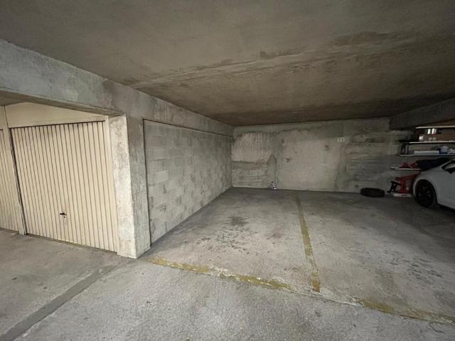 Parking À Louer