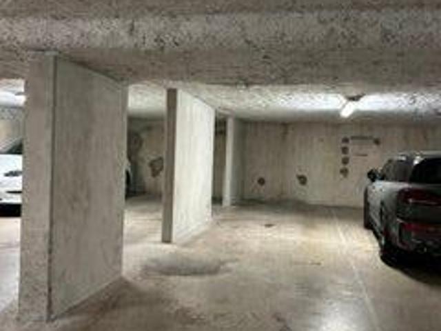 Parking À Louer