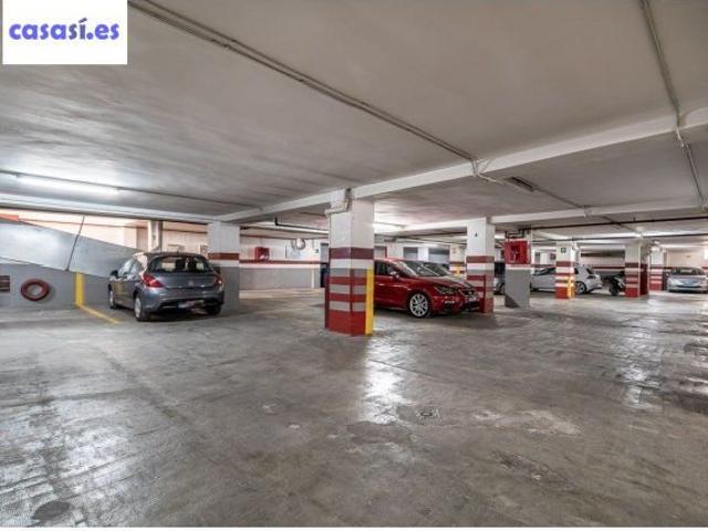 Parking a la venta en zona Hipercor