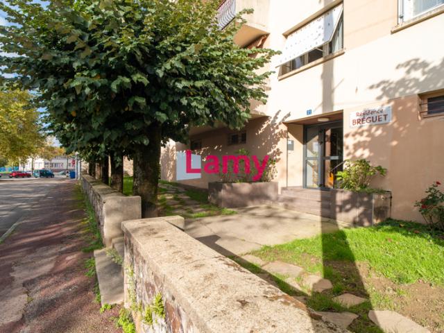 Parking + Appartement + Annexe