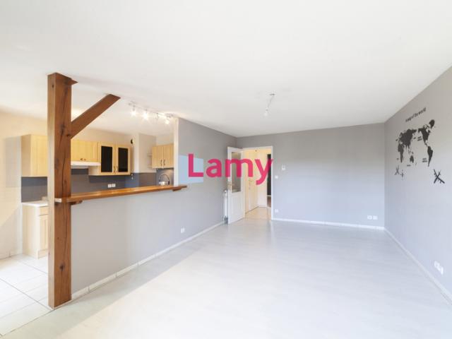 Parking + Appartement + Annexe