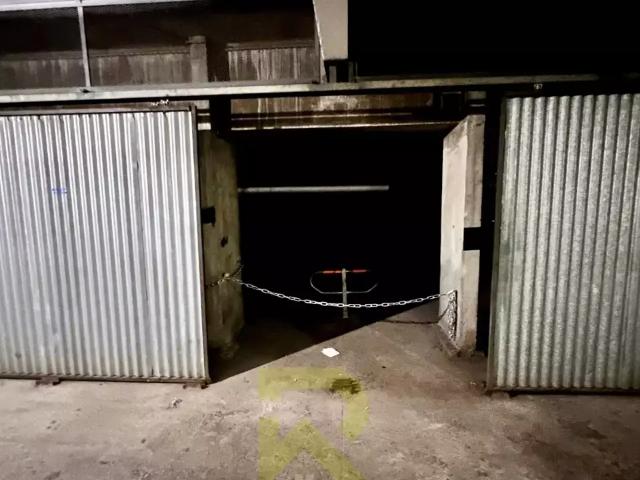 Parking / box