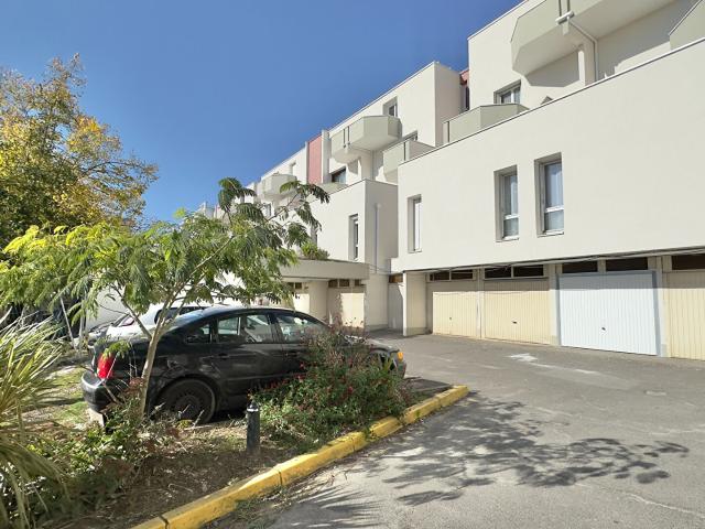 Parking / box Evry Courcouronnes 12 m2