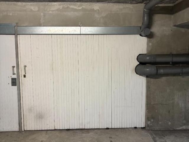 Parking / box Nice