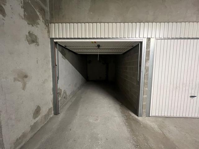 Parking / box Royan