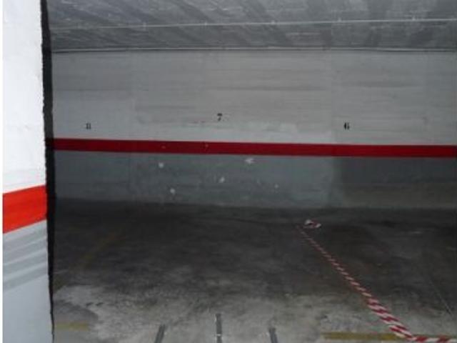 PARKING CENTRICO A 100 m PLAYA