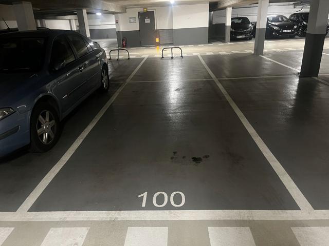 PARKING COLOMBES STALINGRAD