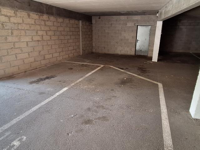 PARKING COUVERT PROCHE CENTRE VILLE
