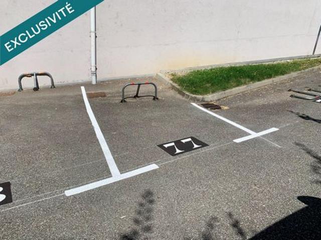 Parking extérieur
