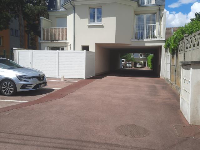Parking exterieur
